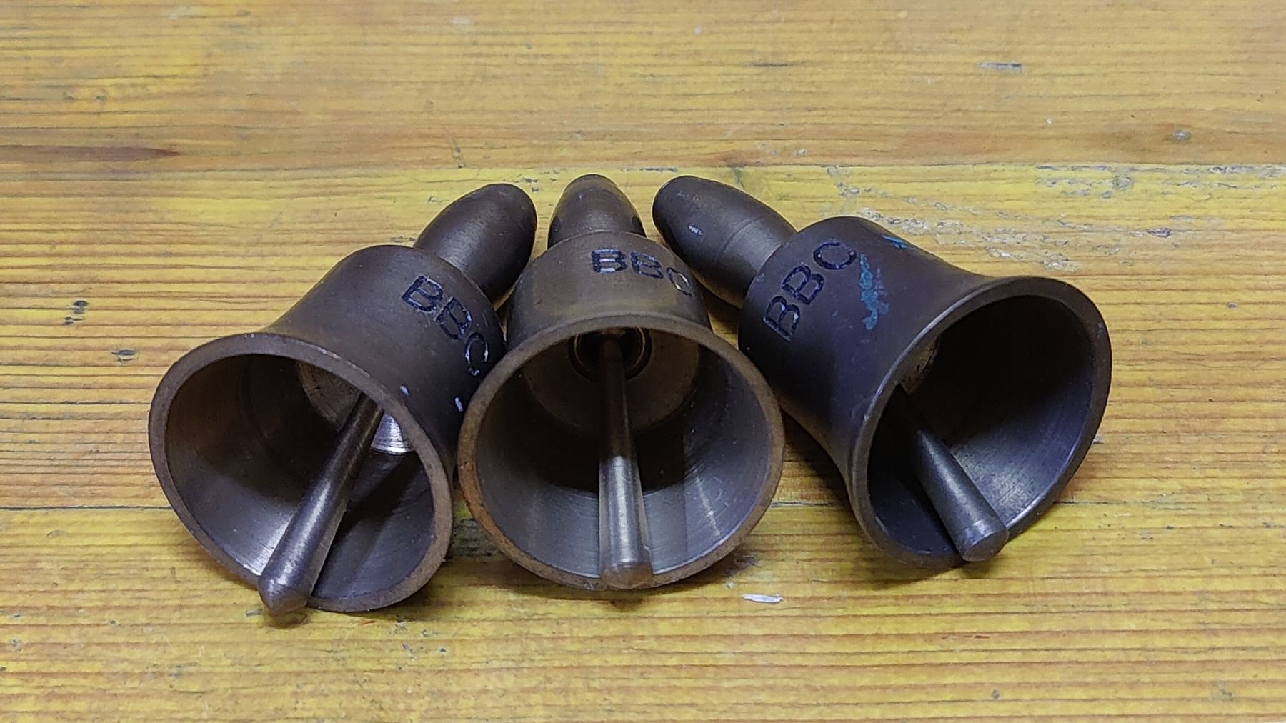 Campanacci mucche: 3 kleine Glöckchen BBC, Messing (L12) – Usato da Neuenhof venduto da bro_9zsg 1
