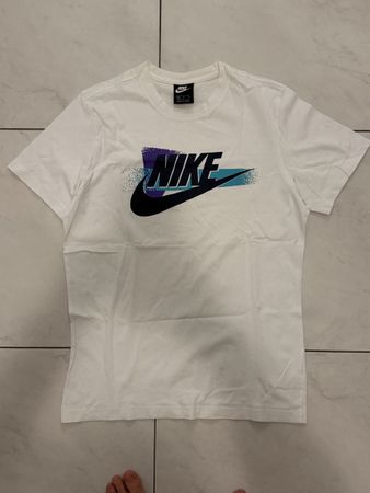 Nike T-Shirt Grösse M weiss guter Zustand