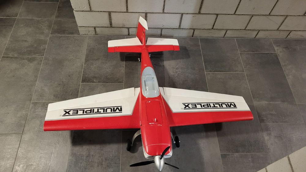 Multiplex Extra 300 (Gebraucht) in Trin für CHF 60 – nur Abholung auf ...