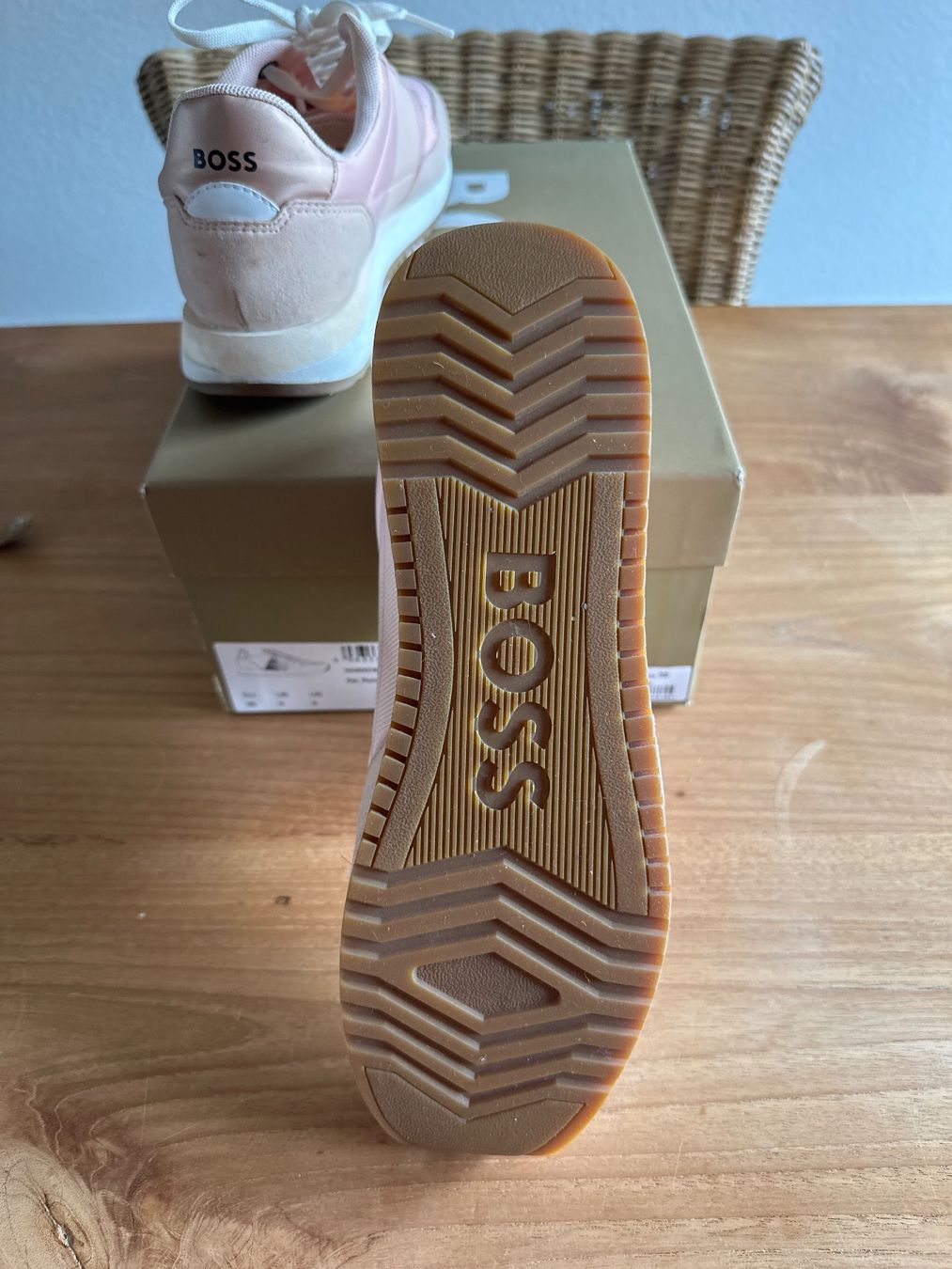 Scarpe da donna: Boss Sneaker Rosa, Grösse 39, top Zustand – Usato da Niederteufen venduto da nana65 2