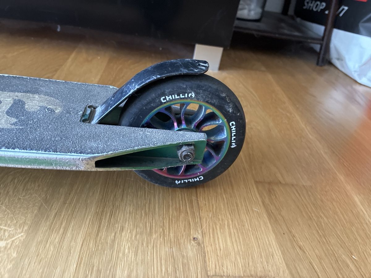 Chilli Kickboard: Freestyle Scooter Grün/gold gebraucht – Gebraucht aus Zürich von banane70 3