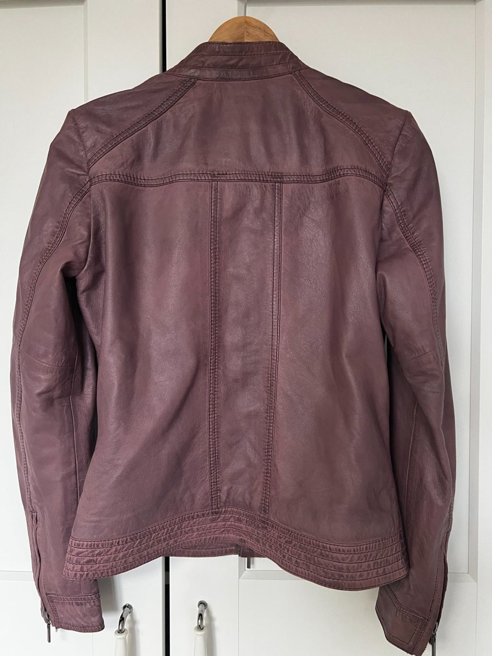 Jacken: Lederjacke lila – Gebraucht aus Attiswil von cva_bbn7 1