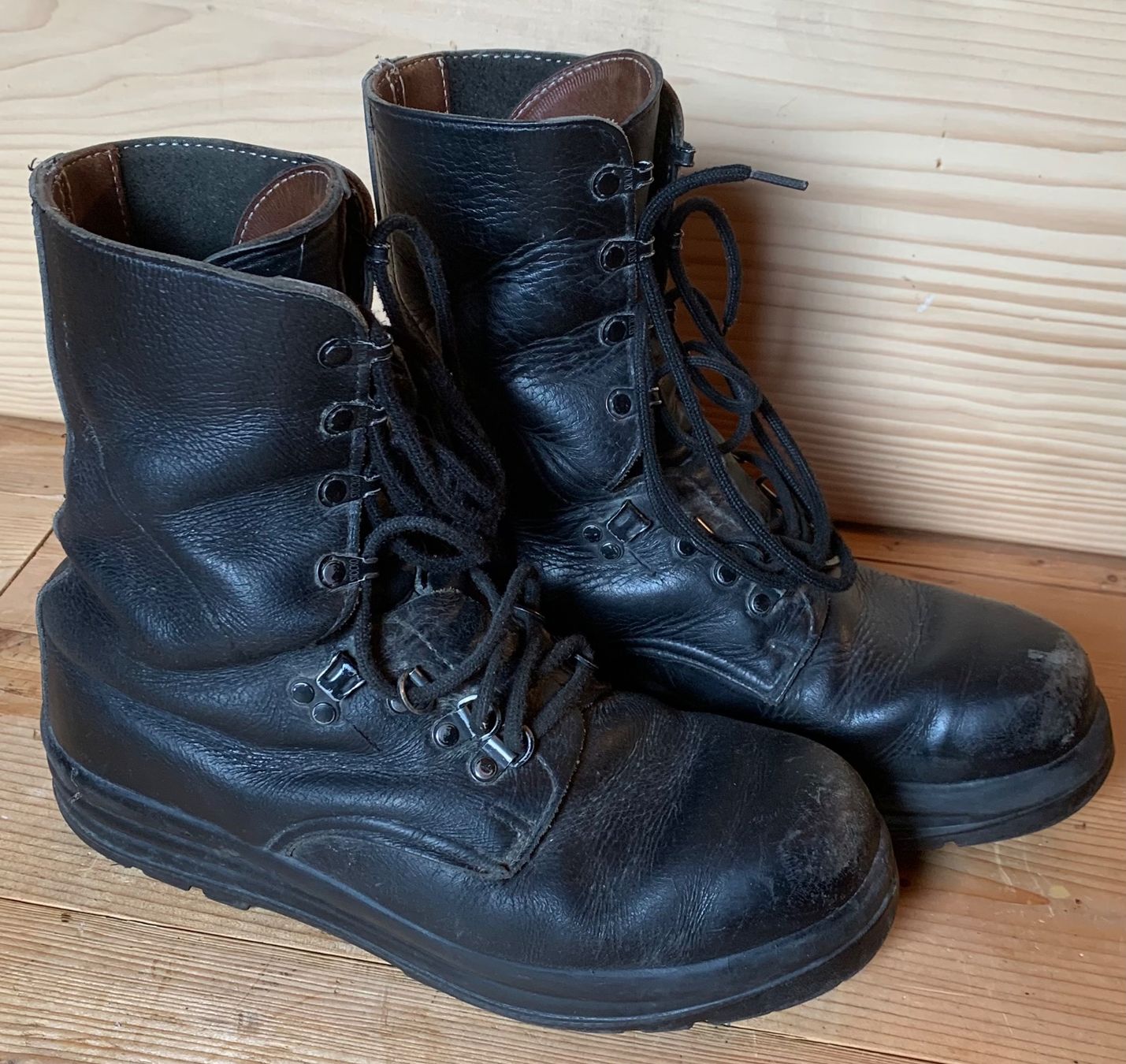 Schweizer Armee Scarpe da uomo: Kampfstiefel der CH Armee Grösse 280/5 – Usato da Goldingen venduto da Bergler012