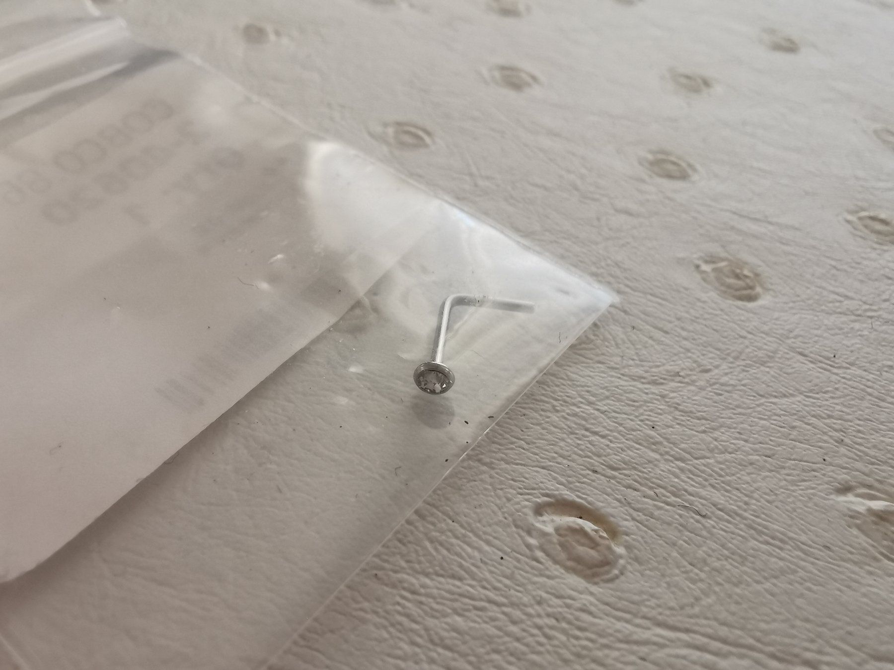 Piercingschmuck: Nasenpiercing - Nasenstecker – Neu und originalverpackt aus Rickenbach b. Wil von Kth_v8 1