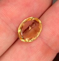 Ab 1 Fr. - 2.65 ct natürlicher Gold-Topas Edelstein