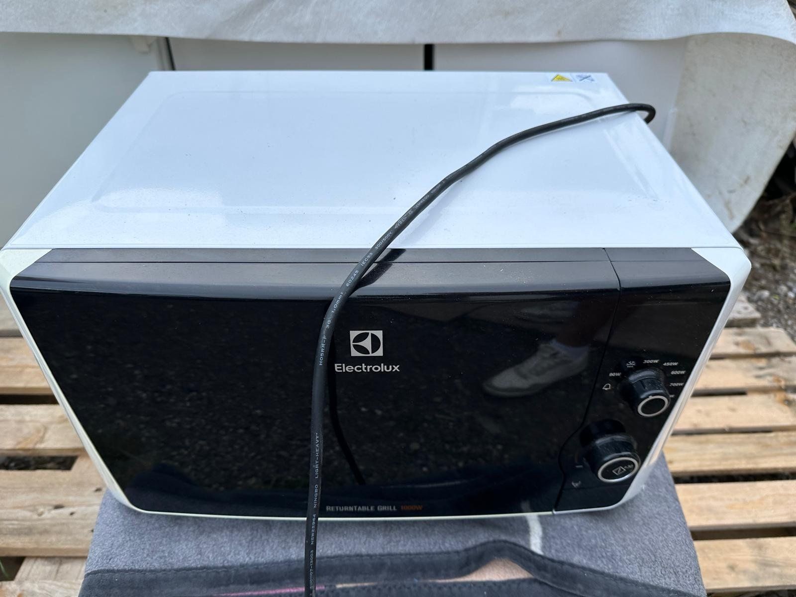 Electrolux Fours: Electrolux Mikrowelle – D'occasion à Spreitenbach par Space_X 7