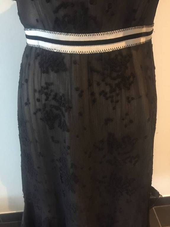 Sandro Vestiti: Robe en soie noire Sandro taille 38 – Usato da Lausanne venduto da Flo1006 2