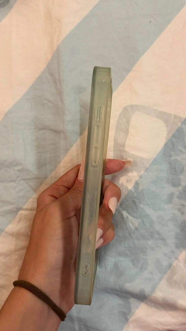 Cover & Protezioni schermo: Coque de téléphone (Iphone 14 Pro Max) – Usato da Randogne venduto da Joel_C 1