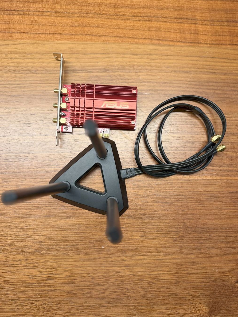 Unità & Adattatore: Asus PCE-AC68 - Dual-band Wireless PCI-E Adapter – Usato da Bellinzona venduto da Hattori.Hanzo.82