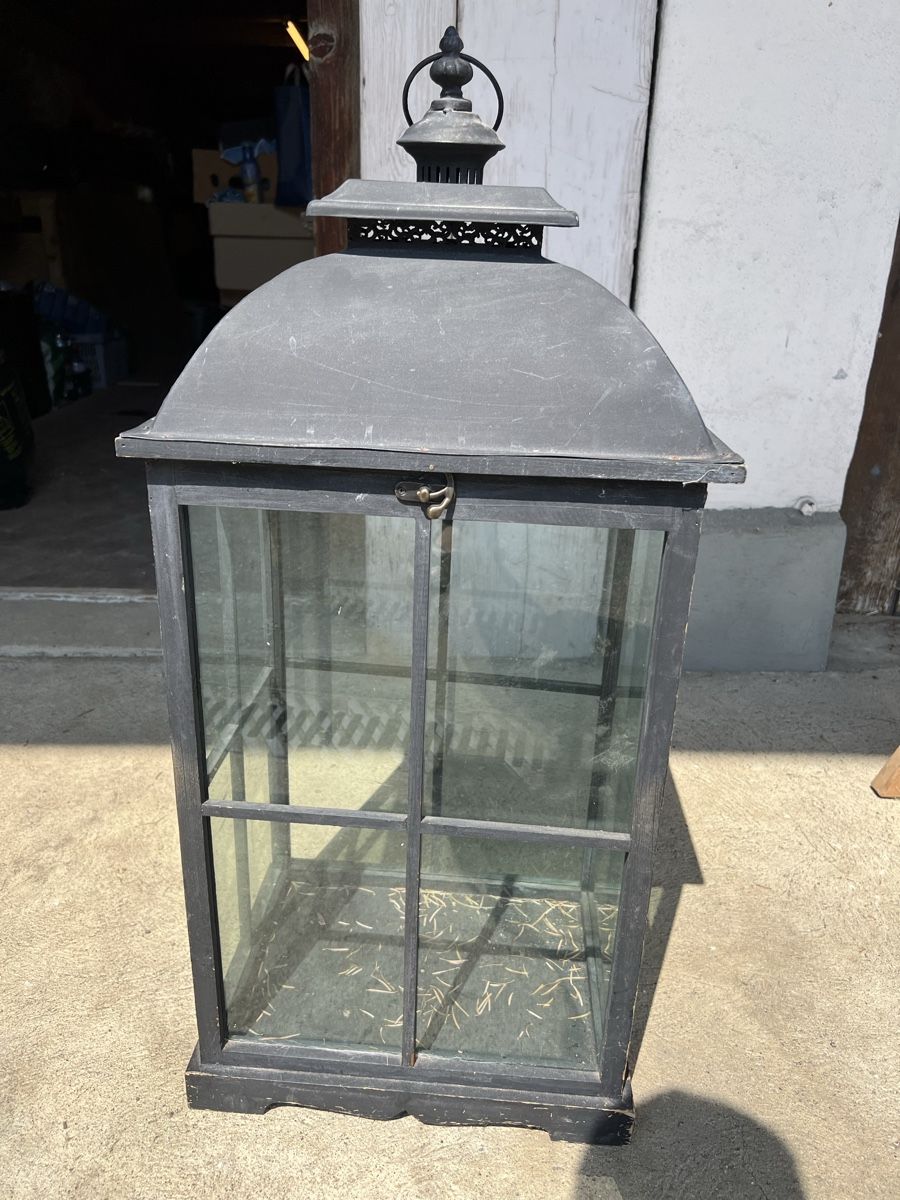 Vitrines: GlasVitrine, Laterne  – D'occasion à Huttwil par luk_9tdh