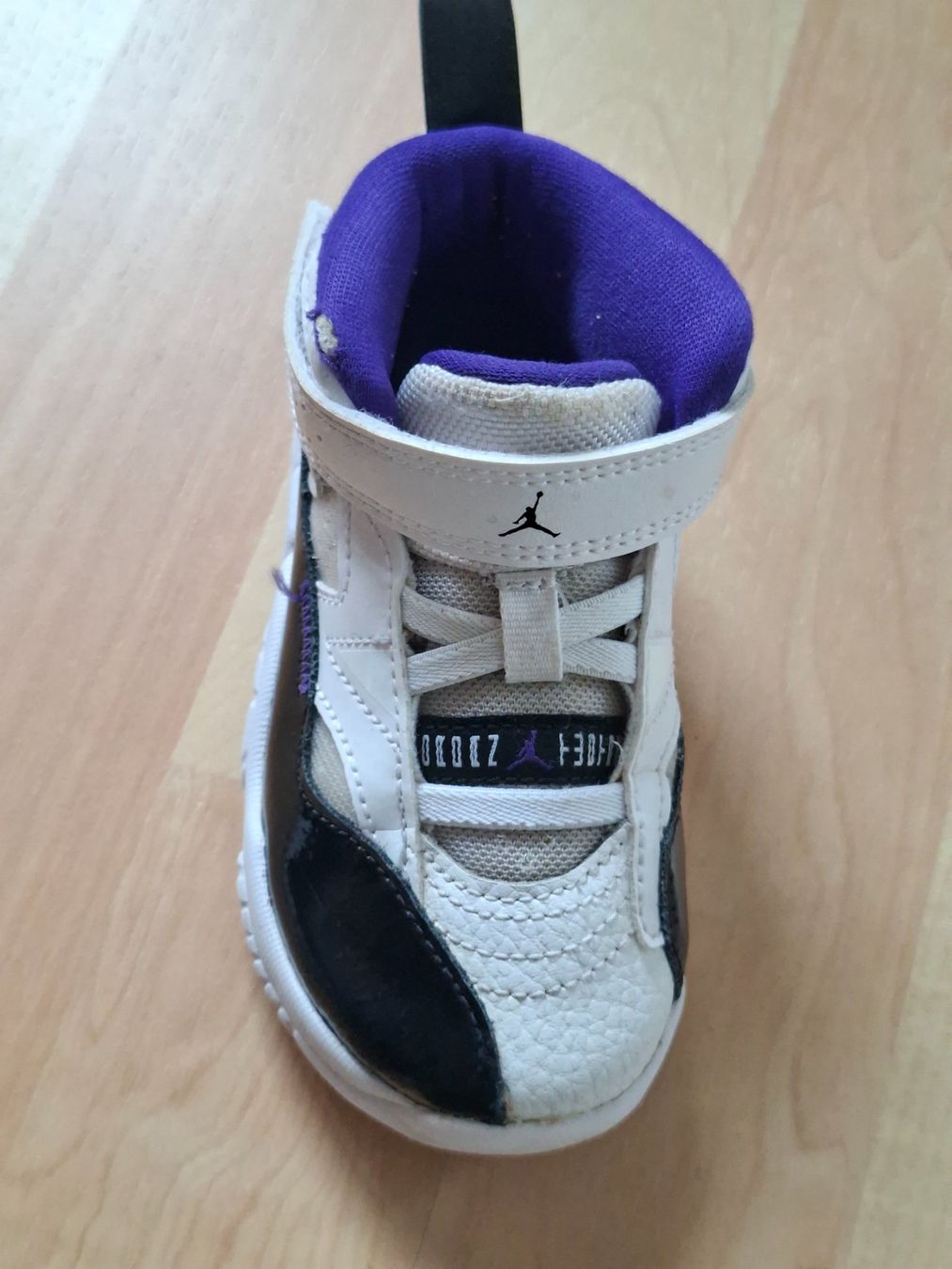Jordan Scarpe per ragazzi: Jordan Kinder - Sneaker Gr. 23.5 – Usato da Niederlenz venduto da ion_gv7d 1