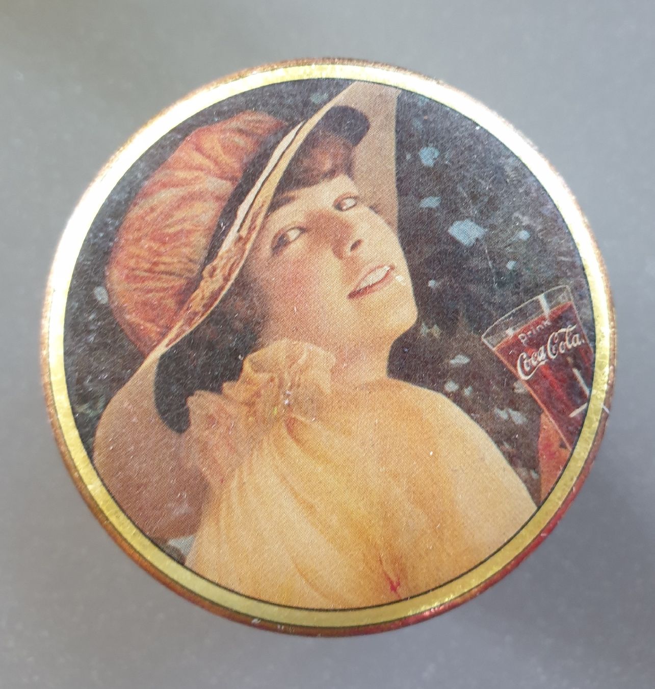 Coca-Cola Dosen: Coca Cola boîte en fer 1984 – Neu (gemäss Beschreibung) aus Vauderens von sylvieswiss 4