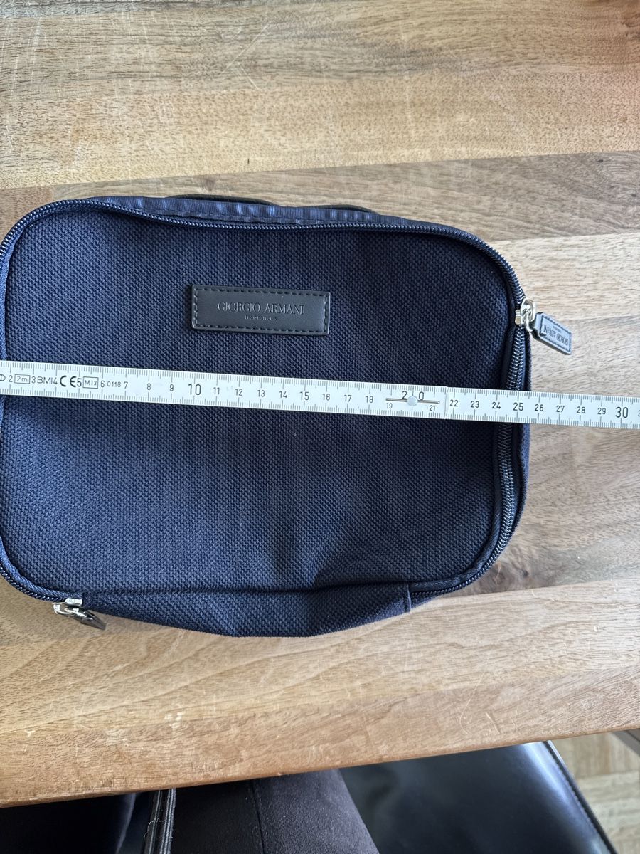 Custodie per cosmetici: Giorgio Armani Necessaire - Neu! – Nuovo e nell'imballaggio originale da Zürich venduto da Kia78 2