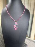 Halskette mit Rosa Turmalin Perlen und Emaille Anhänger