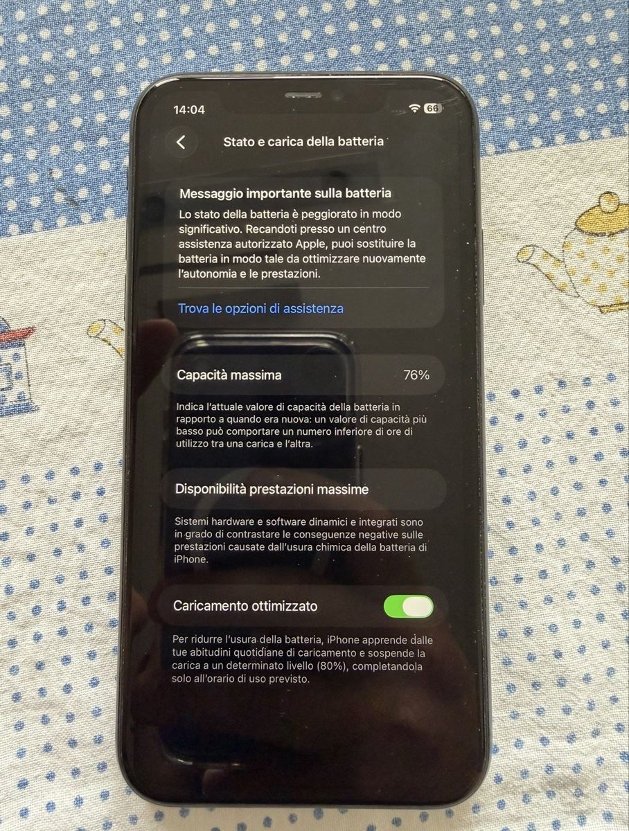 Apple Telefoni cellulari / Smartphones: iPhone 11, 64GB – Usato da Saland venduto da leachim93 4