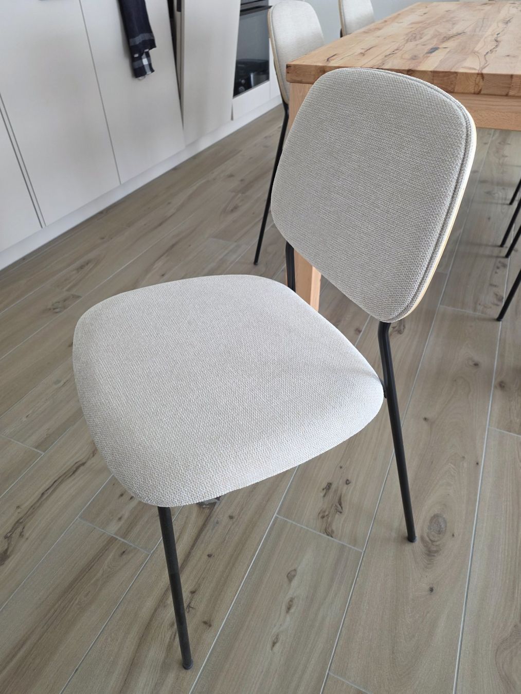 Kave Home Sedie: Stühle Kave Home Benilda – Usato da Winterthur venduto da sacha.glaser 3