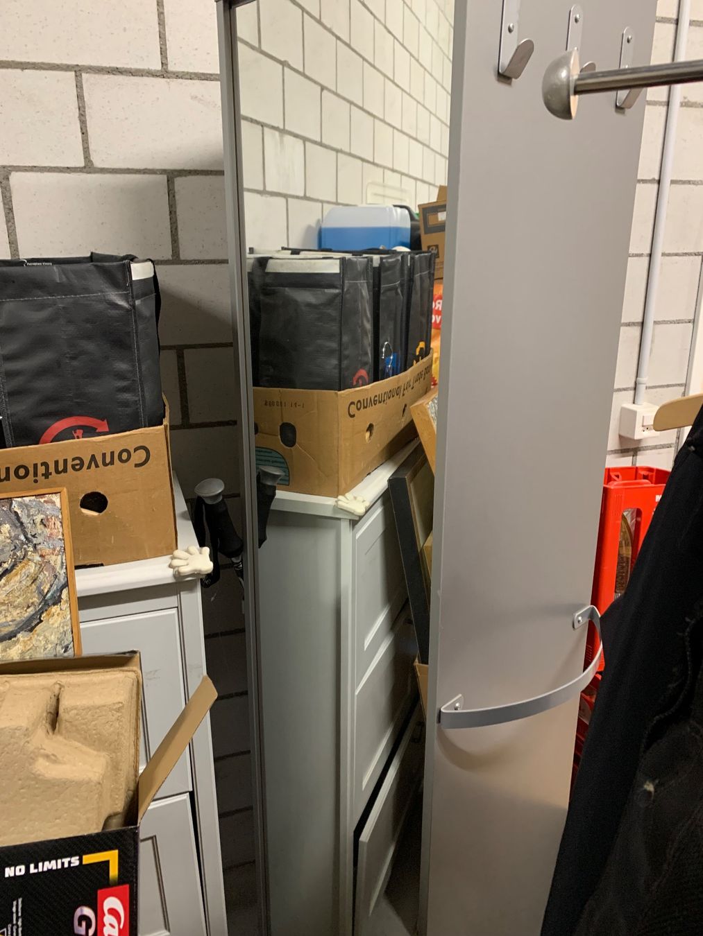 Armadietti a specchio: Drehschrank – Usato da Altdorf UR venduto da Muefa30 1