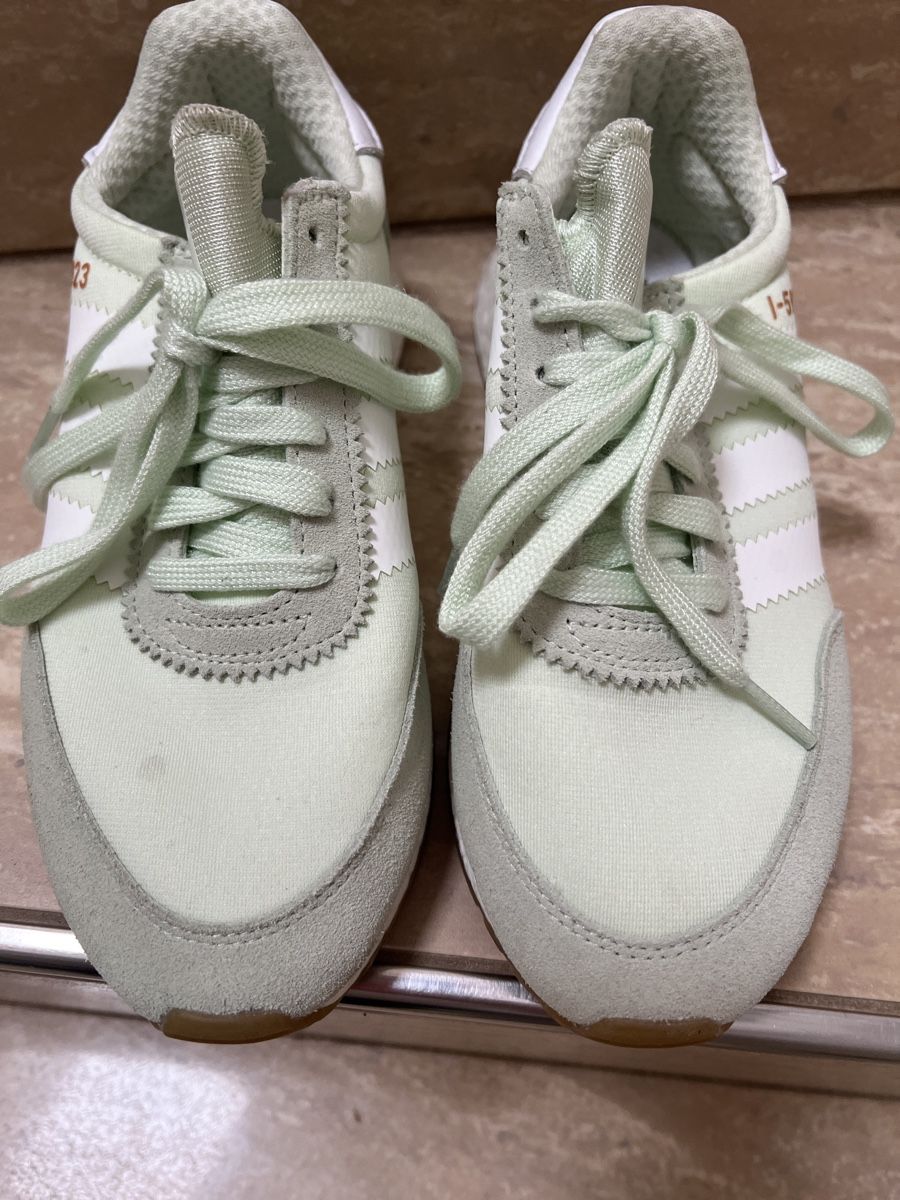 Adidas Damenschuhe: Adidas Sport Schuhe Orginal – Gebraucht aus Regensdorf von weiningerl