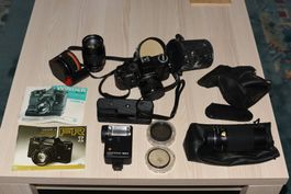 Yashica FR1 et accessoires / und Zubehör