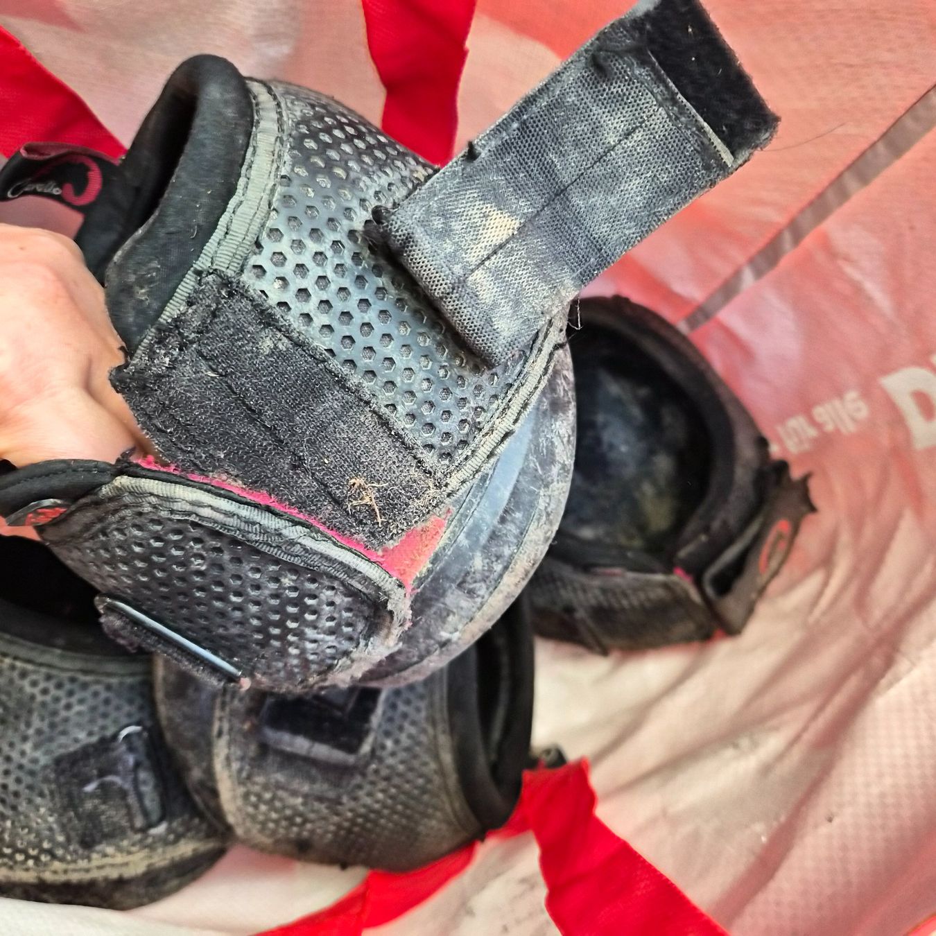 Scarpe per cavalli: Hufschuhe 4 Stpck Nr. 3 cavallo – Usato da meisterschwanden venduto da ursm03 3