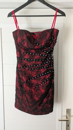 Kleid rot mit schwarzer Spitze kurz Gr. S