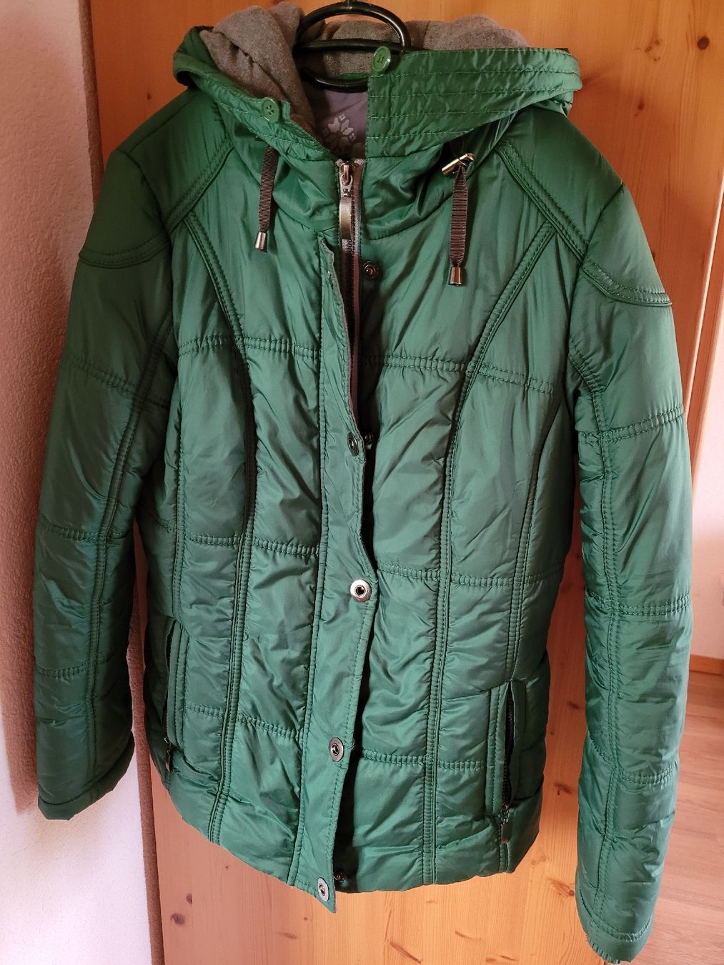 Jacken: Damen Winterjacke grün Gr. S – Gebraucht aus Steffisburg von Gismo49 2
