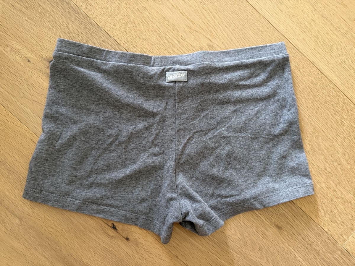 Pantalons: Danza shorts grey - M – D'occasion à Wetzikon ZH par dor_rmq2 1