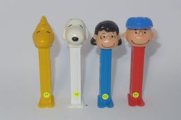 4 Snoopy PEZ Spender Figuren Charlie Brown Linus Lucy
