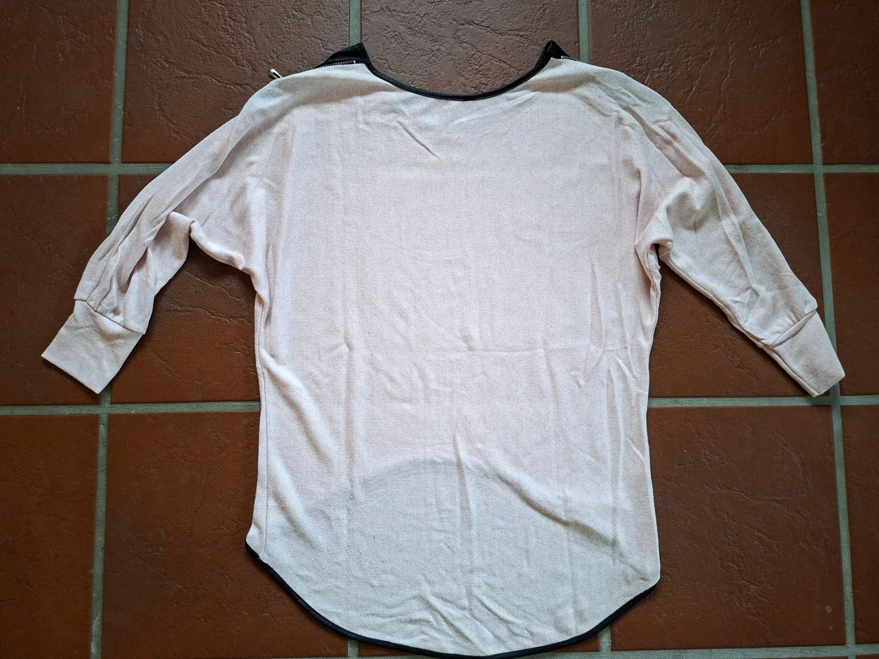 Maglioni & Felpe: Chicorée; rosa Pullover mit Schulterdetail Gr. S – Usato da Boniswil venduto da Totomat-Lady 3