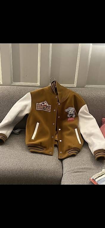Pantaloni: Alles zusammen 80 Fr  – Usato da Zurich venduto da eli_jxn7 2