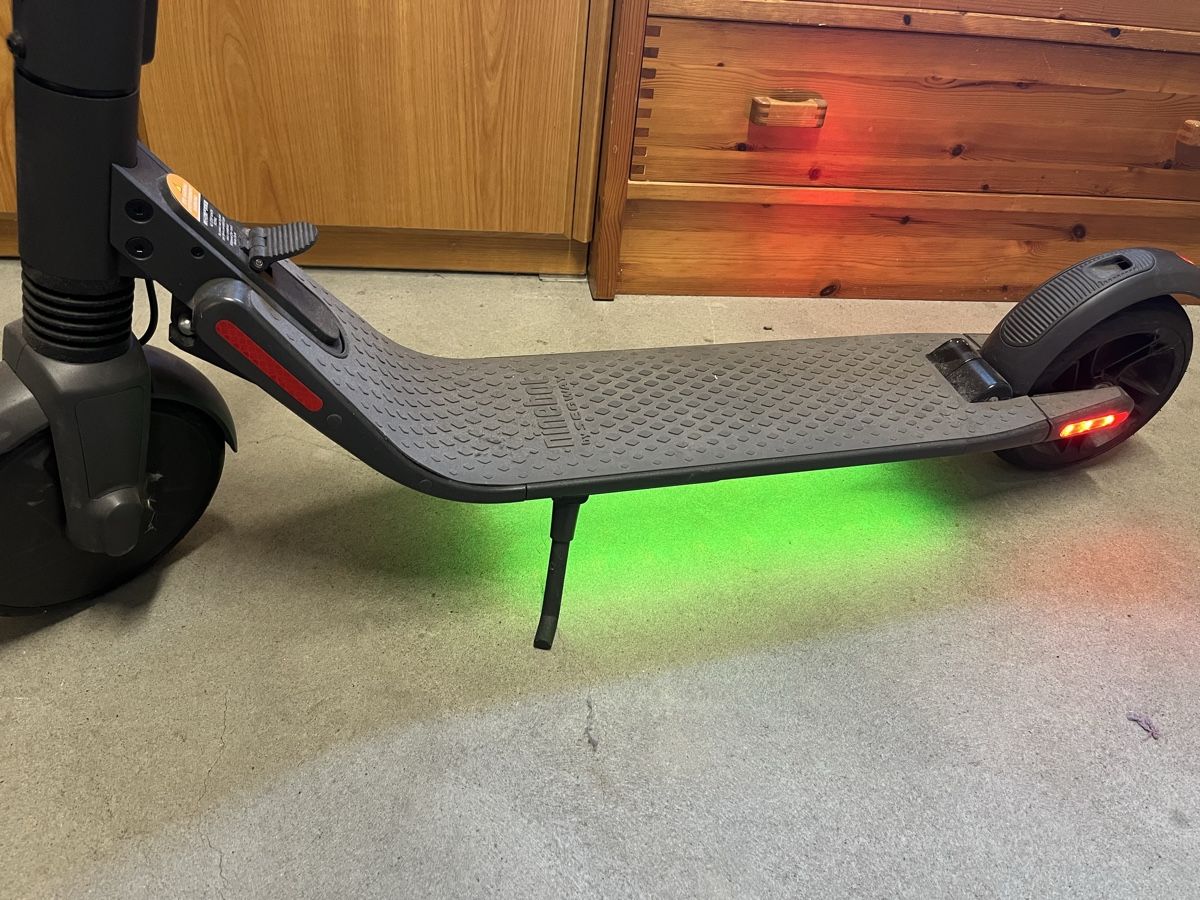 Segway Kickboard: Segway Ninebot E-Scooter – Usato da Einsiedeln venduto da sandramon 1