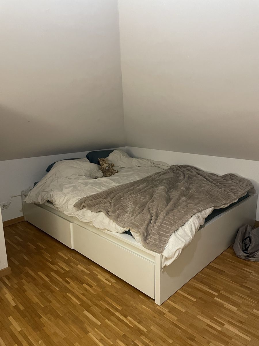 Ikea Letti: IKEA doppelbett mit matratze – Usato da Ostermundigen venduto da ank_2zqt