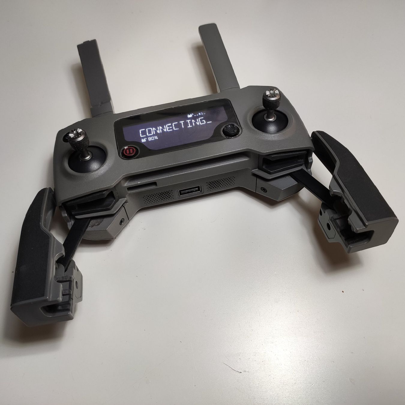 DJI RC Modellbau: DJI MAVIC 2 PRO/ZOOM Controller (Tiptop/Original!) – Gebraucht aus Zürich von Biedermann23 2