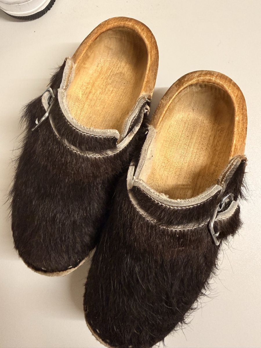 Scarpe per ragazzi: Devich Kinderschuhe, Holzschuhe – Usato da Häggenschwil venduto da pupsi03