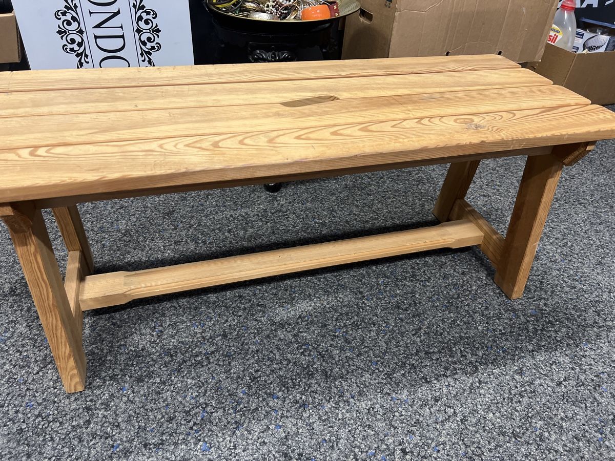 Panchine: Rustikale Holzbank  Sitzbank Tannenholz – Usato da Rorschach venduto da TrendyDeals 1