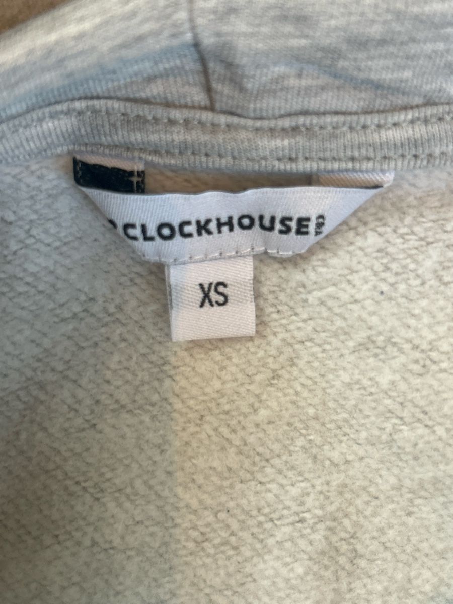 Maglioni & Felpe: Grauer Pullover mit London Ausdruck  – Usato da Benken ZH venduto da Schaf108 1
