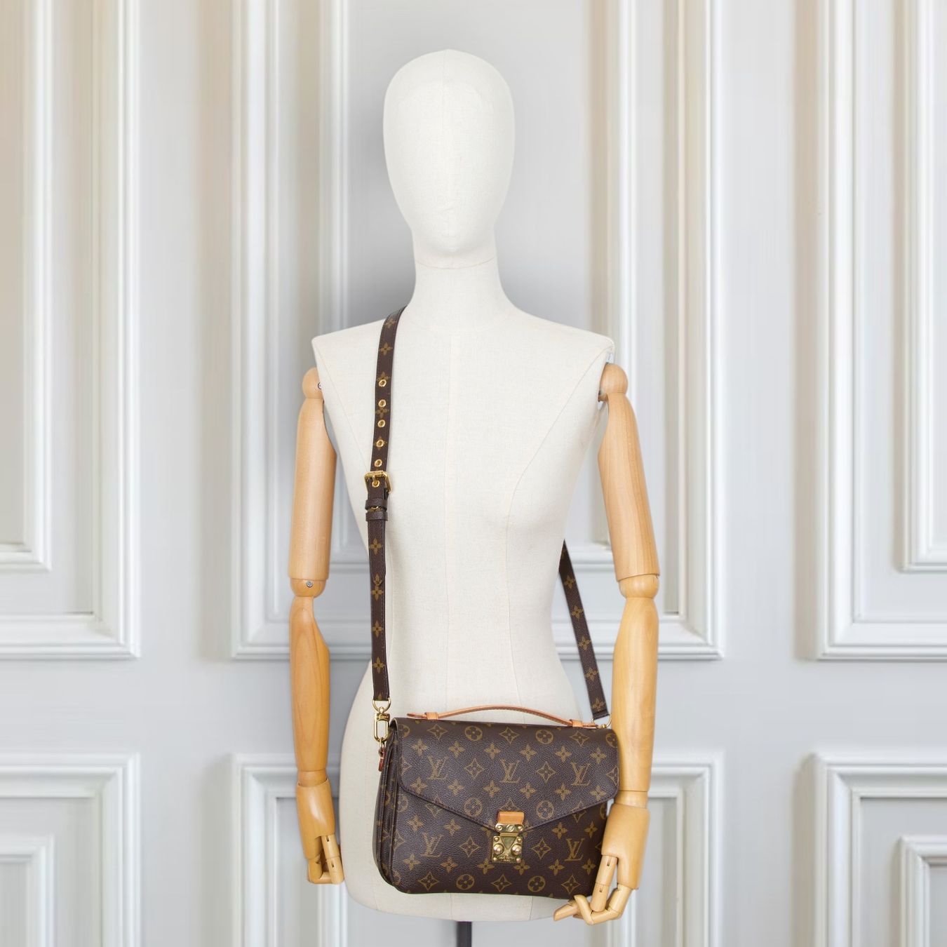 Louis Vuitton Taschen für Damen: Louis Vuitton Pochette Métis Monogram – Gebraucht aus Binningen von Designerlabels 1
