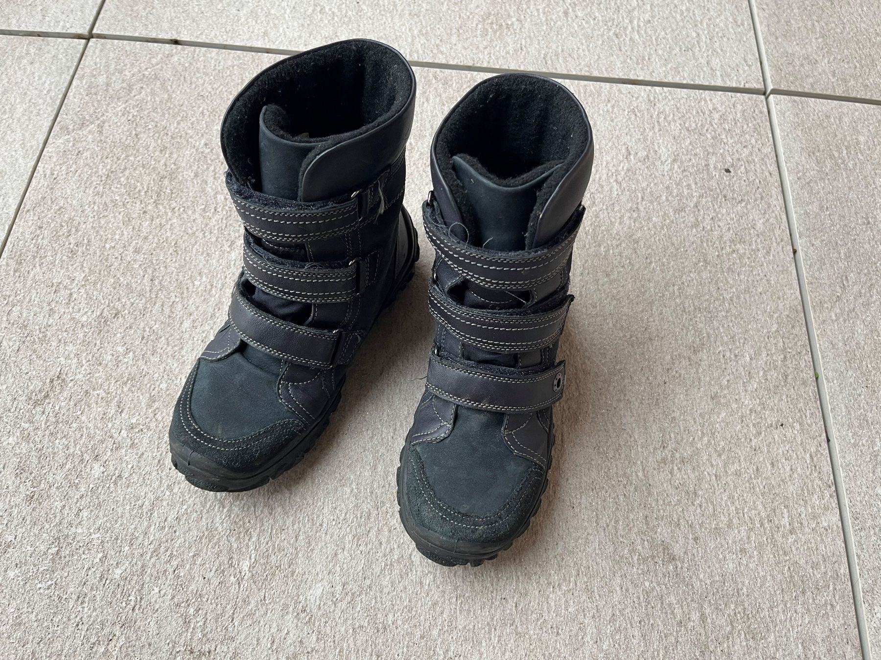 Scarpe per ragazzi: Kinder Winterschuhe, Grösse 33 – Usato da Allenwinden venduto da ana_eis 1