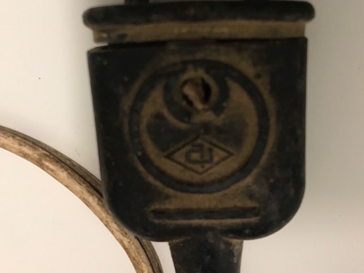 Lampade: Alte  elektrischen  tragbare Lampe – Usato da Niederscherli venduto da ija_y67c