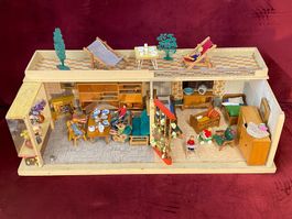 Vintage Seltene Puppenhaus mit Terrasse und vielen Teilen