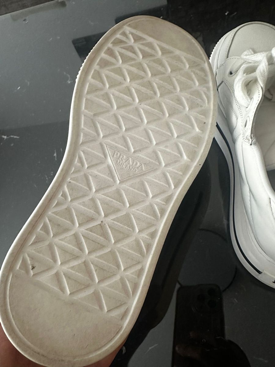 Prada Scarpe da uomo: Prada Sneaker – Usato da Wil Sg venduto da emi_2mfd 2