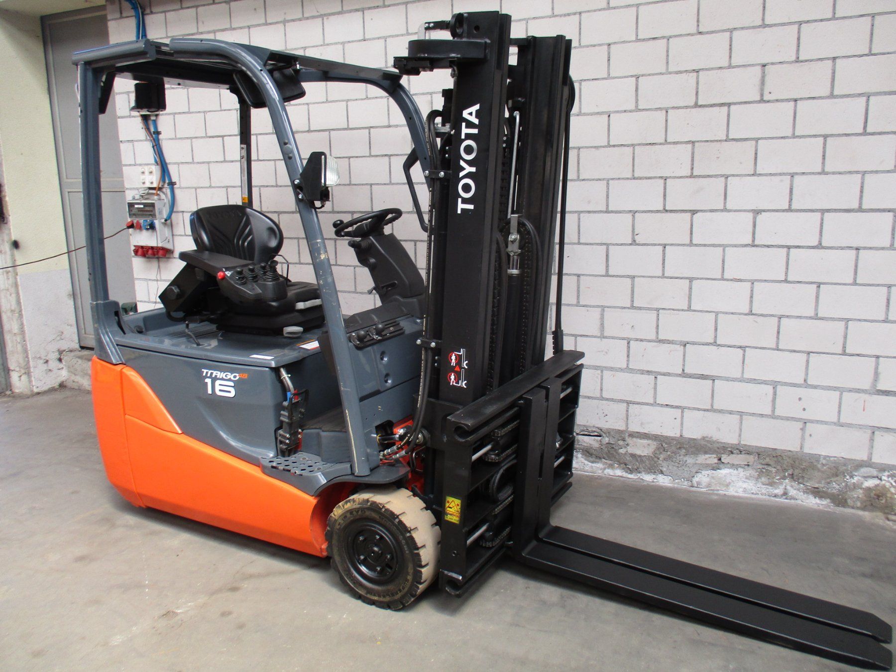 Toyota Carrelli elevatori e a forche: STAPLER TOYOTA 8FBE 16T ELEKTRO GABELSTAPLER – Usato da Seon venduto da zomahandel 6