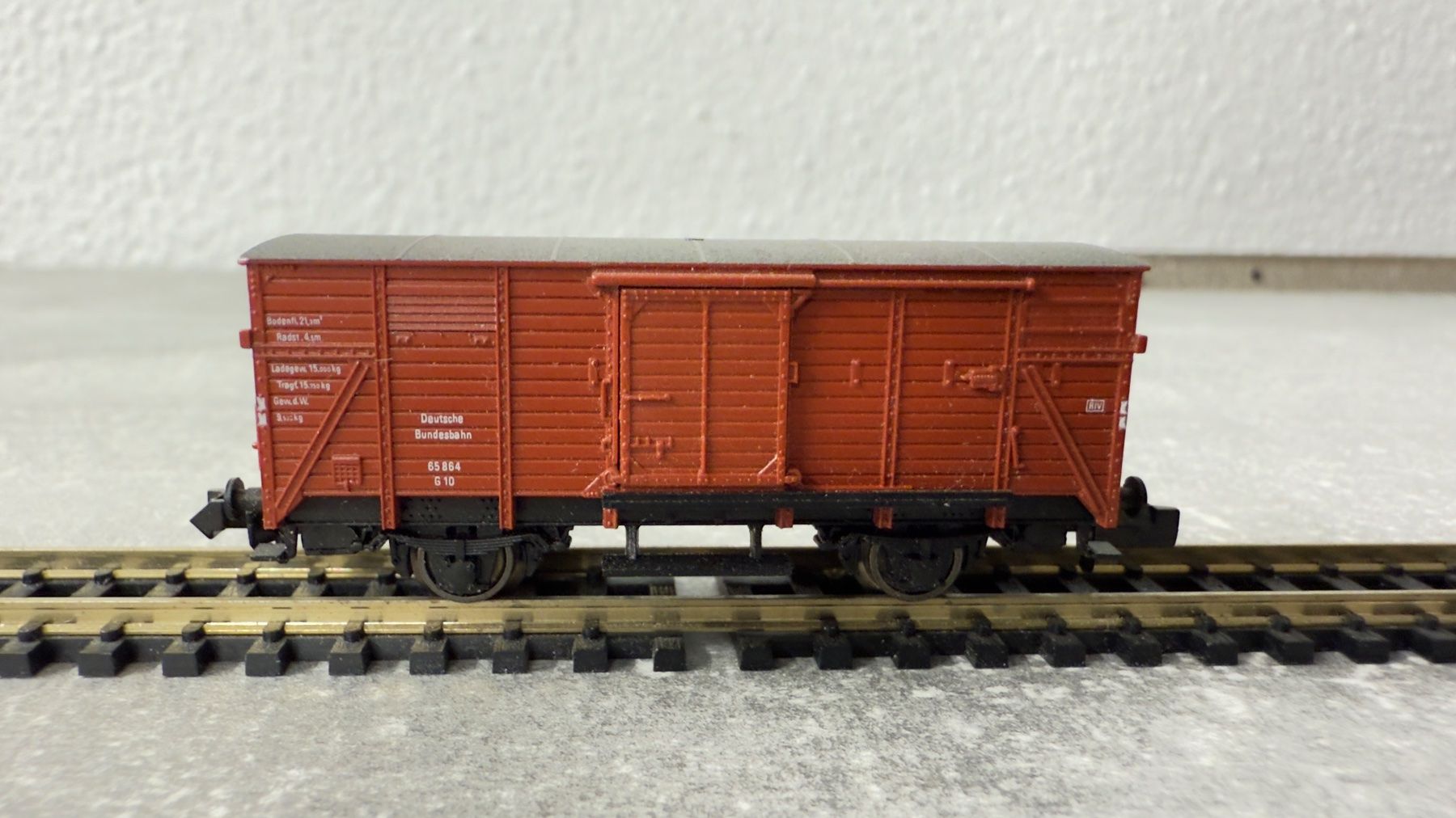 Fleischmann Modellini di ferrovie: Fleischmann Gepäckwagen Spur N in OVP – Usato da Schlieren venduto da rat_lq6b 1