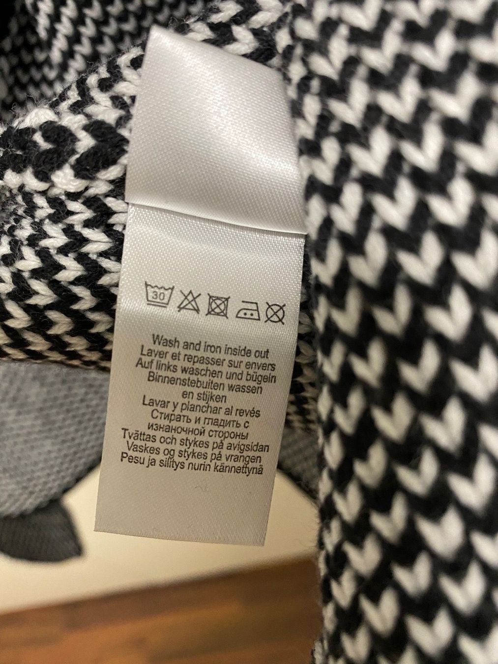 Vestes: Strickjacke schwarz-weiss Gr.M – D'occasion à Birr par sfe_rhj7 4