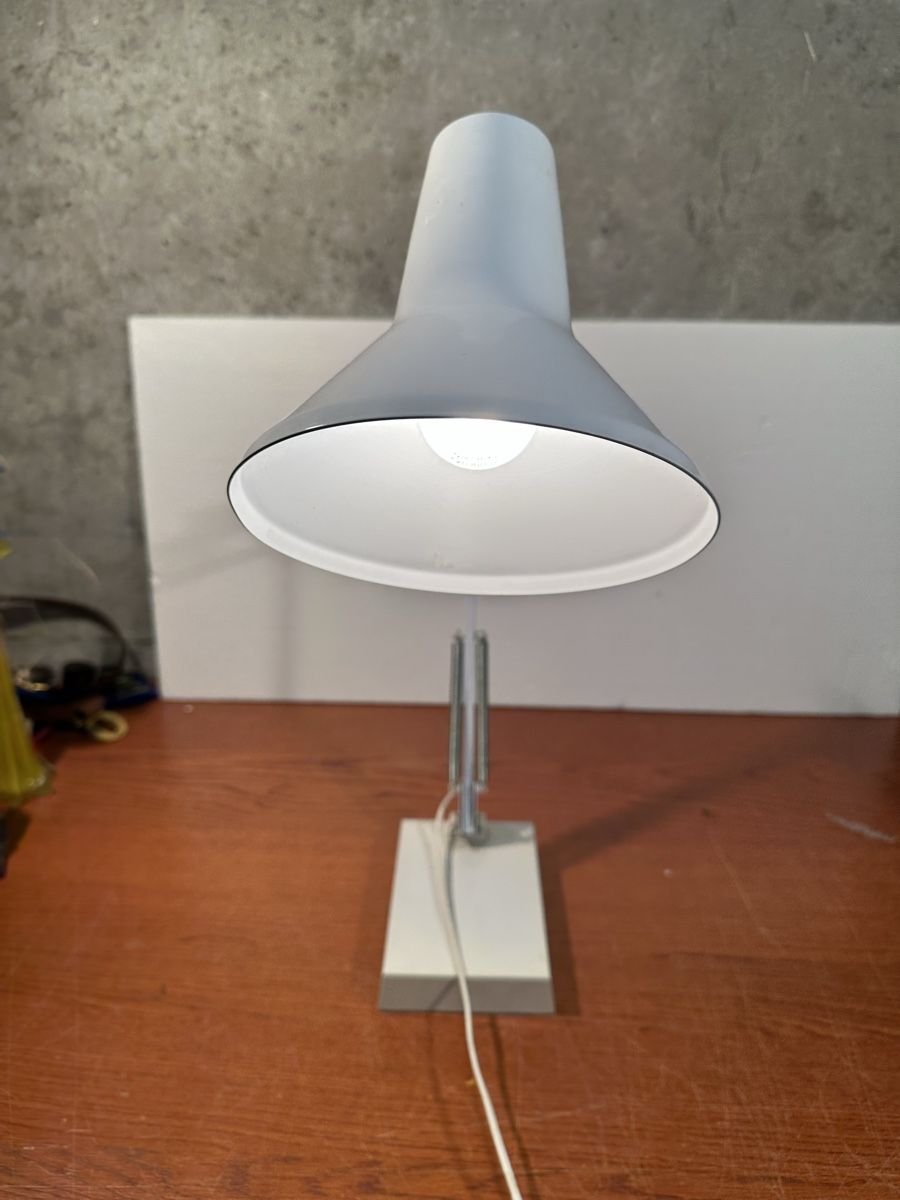 Lampade: Lampe de table tip Bauhaus 1920-1940 – Usato da Lausanne venduto da artnouveau04