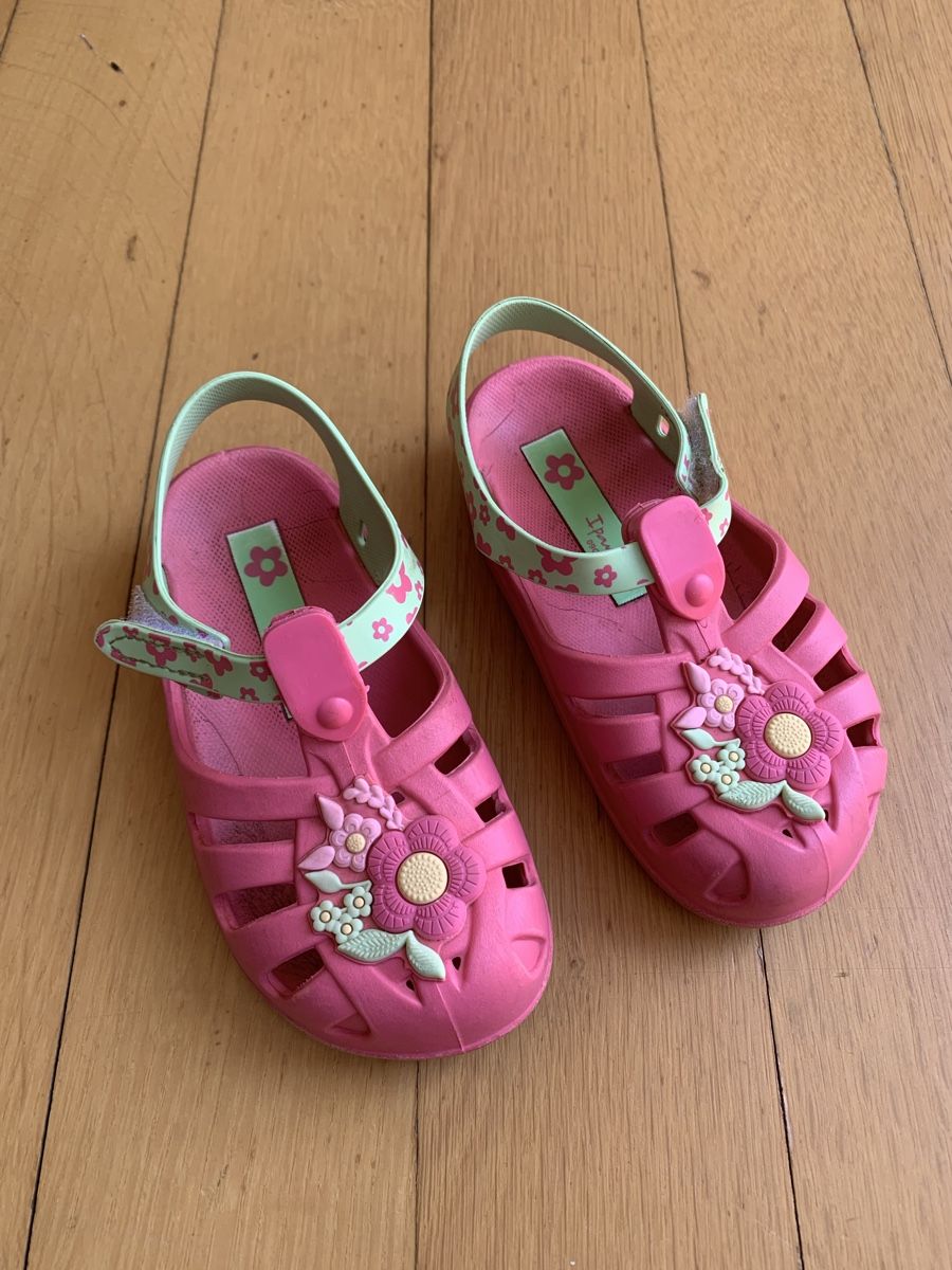 Scarpe per ragazze: Toddler summer Sandalen Gummi Gr.24 – Usato da Stäfa venduto da TheGoldenRabbit 1