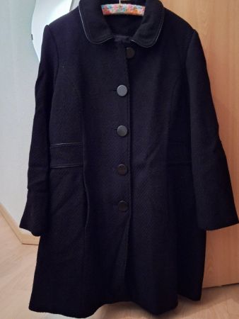 Damen Mantel Gr.42schwarz mit Knöpfen in sehr gutem Zustand