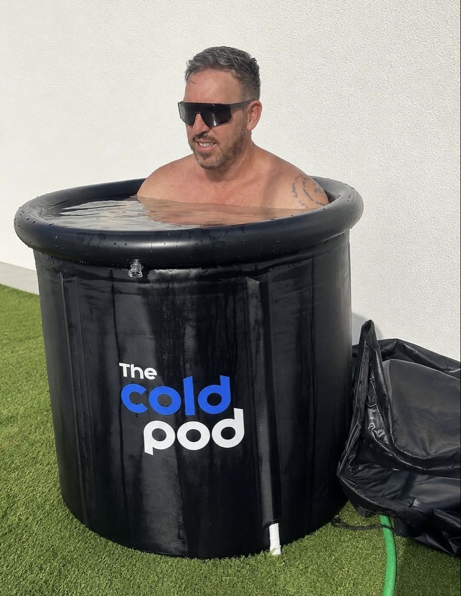 Vasche da bagno: The Cold Pod - Eisbad für zuhause! – Usato da Hochfelden venduto da AshtavakraGita