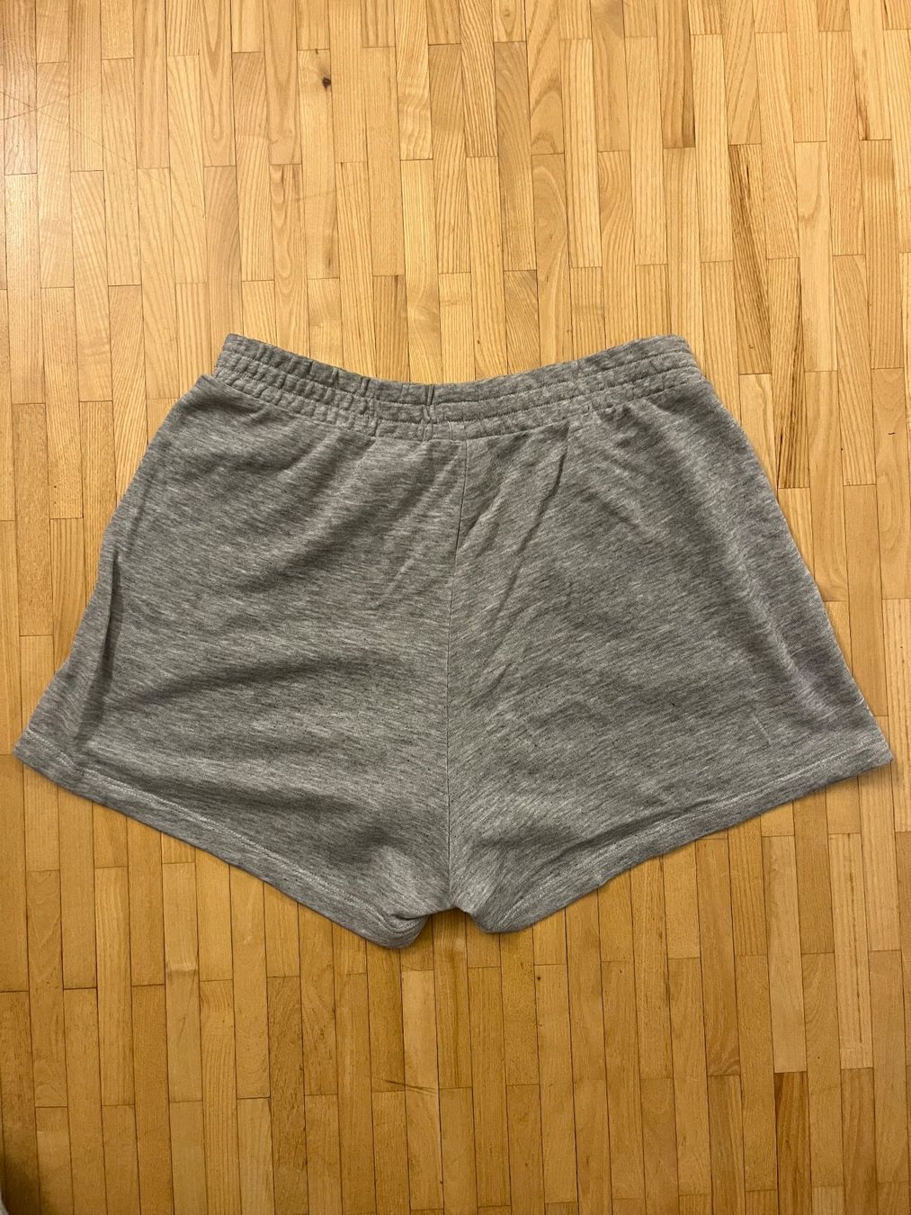 H&M Pantaloni: H&M Basic Shorts, Grau, Grösse S – Usato da Winterthur venduto da svaneyck 1