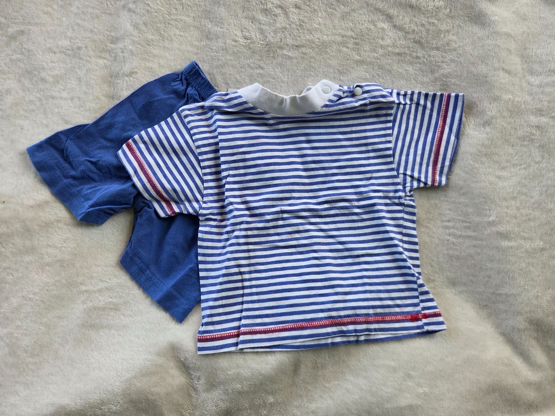 Hemden, Tops & T-Shirts: Ensemble short + t-shirt  bleu / blanc 80 - 86 – Gebraucht aus Gland von Vee_0